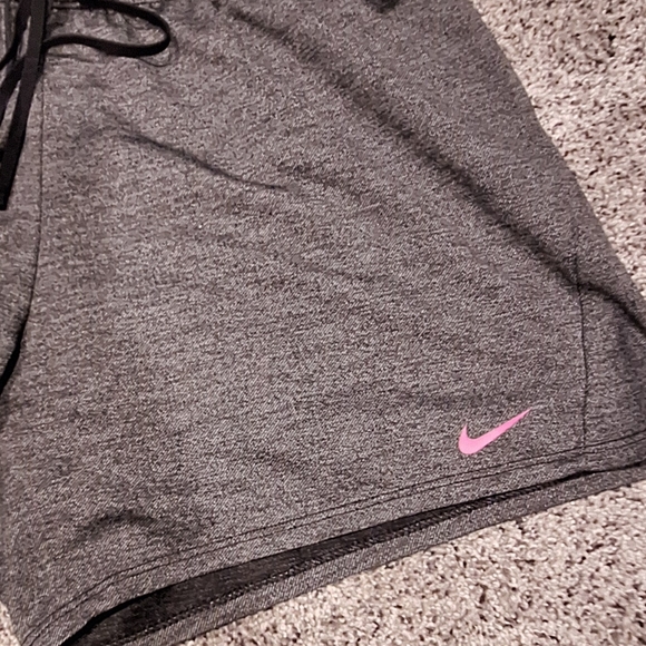 Nike Women's Training Shorts - Picture 5 of 11